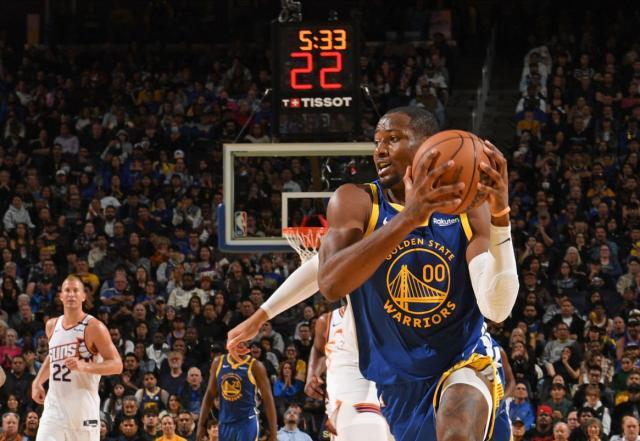 8868在线官网登录入口-连砍30+！库明加扮演勇士救星，变身队内第二球星？