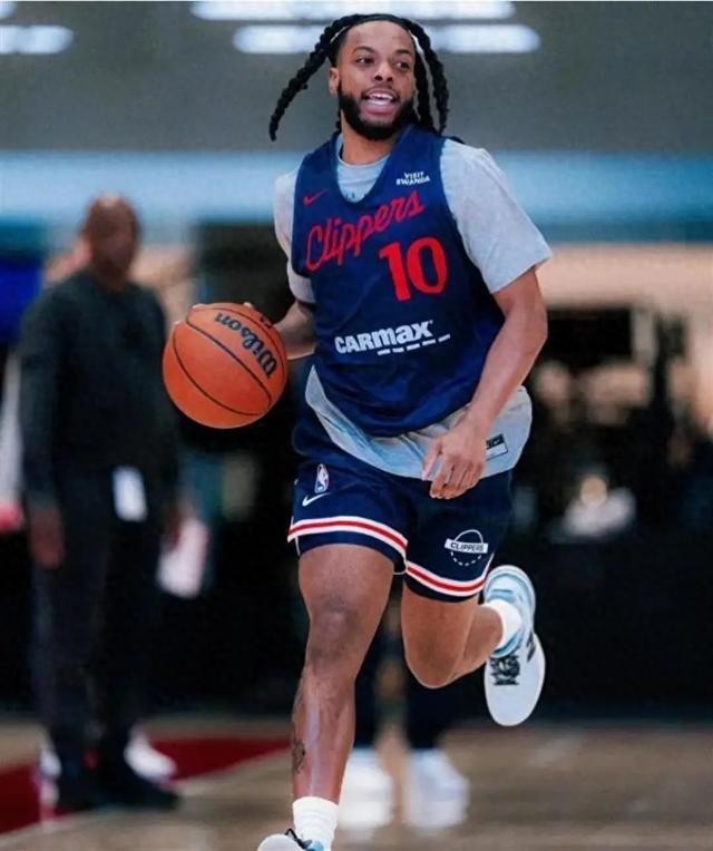 8868在线官网登录入口-快船有他能加把劲！做好1转变不做“哈登替身” 1优势不逊小卡|加兰|詹姆斯·哈登|骑士|伦纳德|季后赛_新浪体育_新浪新闻